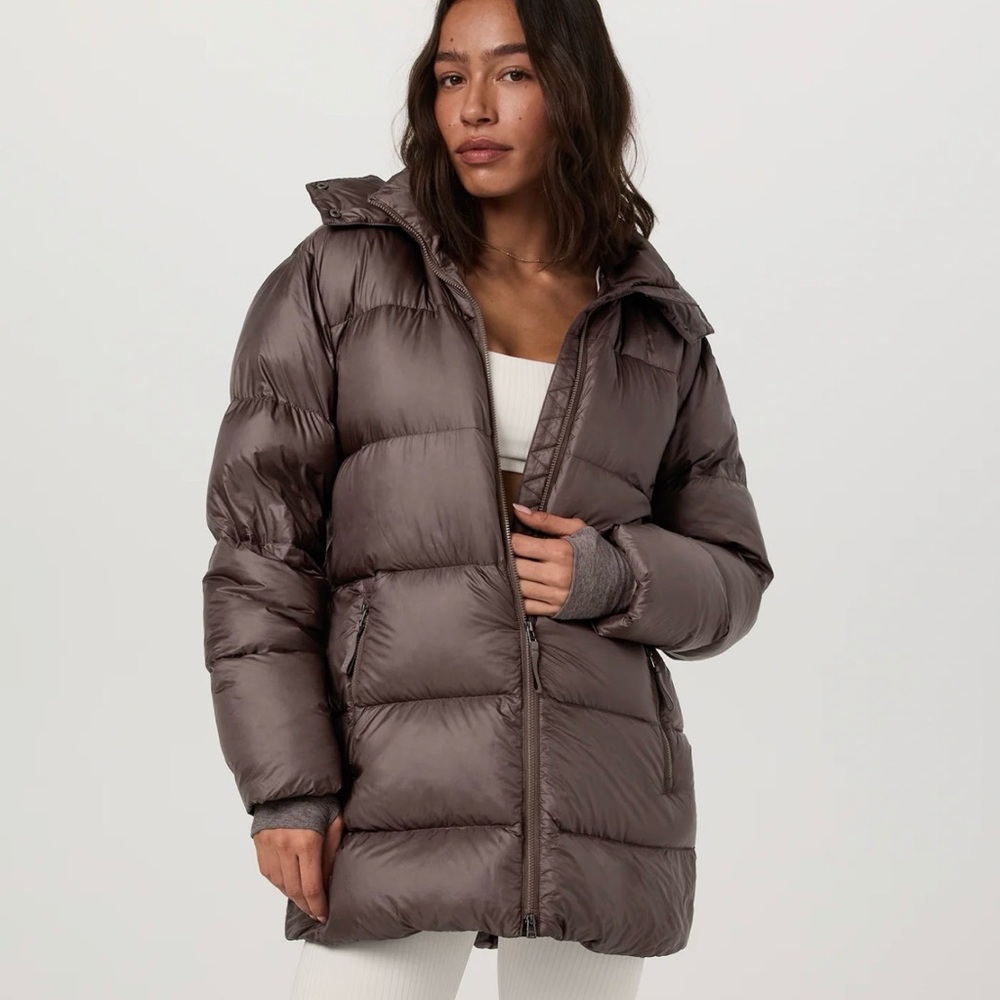 NWT Vuori Vail Coordinate Long Down Jacket Coat * Huckleberry Brown * Medium